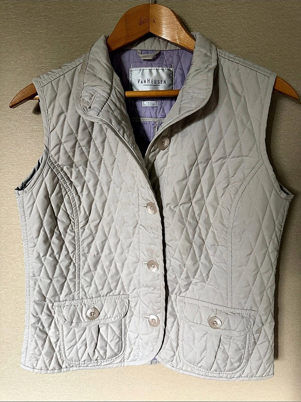 Van Heusen Quilted Vest in White Small